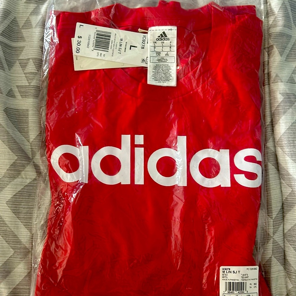 COPY - Men’s large Adidas tee shirt
